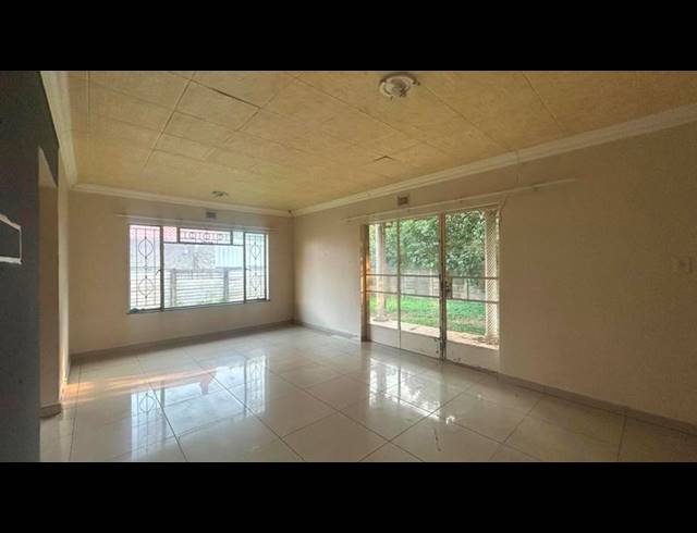 3 BEDROOM PROPERTY TO RENT IN ARBORETUM